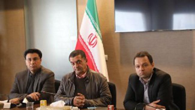 باید از بار مالیاتی صنعت و تولید کاسته شود باید از بار مالیاتی صنعت و تولید کاسته شود