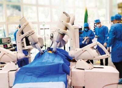 راه اندازی روبات جراح سینا در اندونزی ، این روبات ایرانی چشم جهان را به خود خیره نموده است